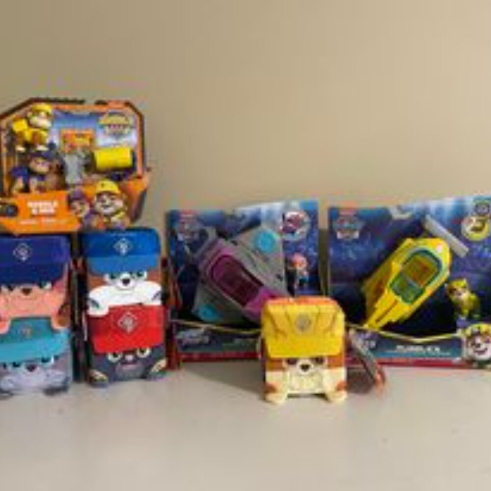 Paw Patrol Bundle - Aqua Skye, Aqua Rubble, Plushes, and Rubble Kinetic Sand